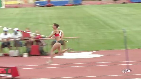 Jai James fickt Aletta Ocean und einen großen Schwanz im Cockpit