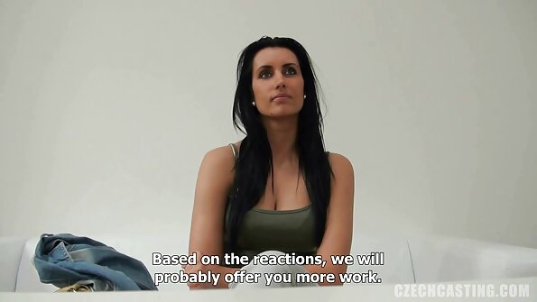 Kinky Chloe Foster สนุกกับการทวารหนักกับผู้ชายที่มีอายุมากกว่า