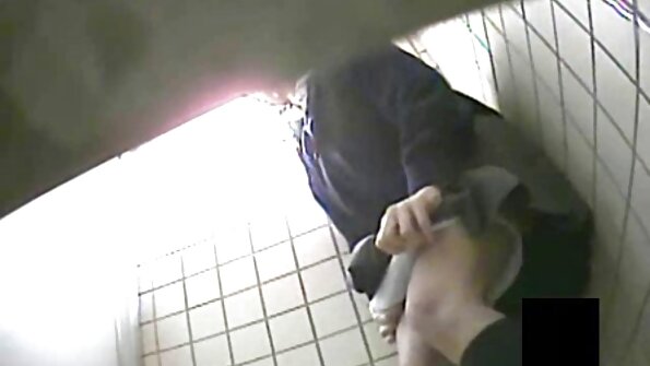 Dude fucks น้องสาวที่สมบูรณ์แบบของเขา Maya Bijou