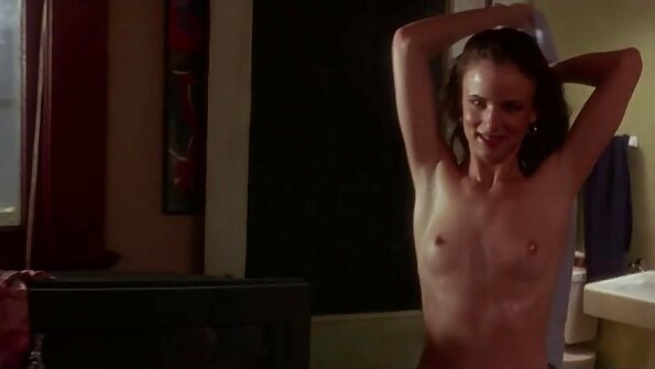 Extremer Outdoor-Po-Sex mit der geilen Alena Croft