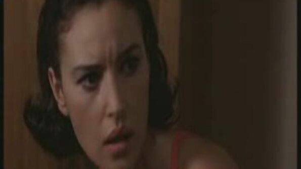 เจี๊ยบที่งดงาม Mary Rock anally ระยำหลังจาก oral