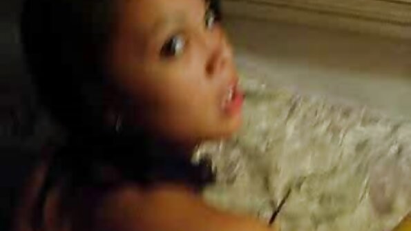 เพศทางทวารหนักอย่างหนักด้วยสีบลอนด์ busty Nadia Style