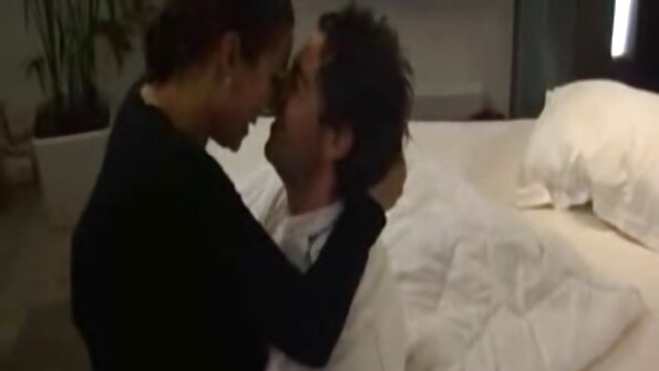 Die kurvige LAaina MILF Mercedes Carrera wird anal gebumst