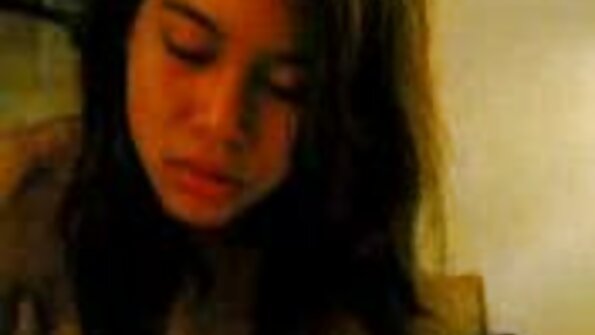 Die hübsche Kortney Kane lässt sich von einem jungen Mann die Muschi ficken