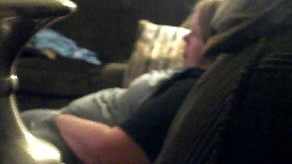 Wunderschöne Puma Tory Lane gibt einen tollen Blowjob