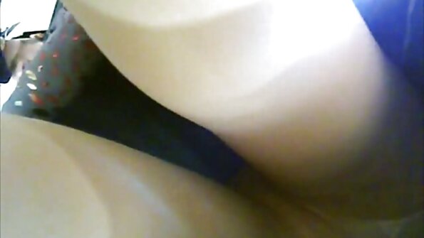 Ariana Marie มีผมสีแดงที่สวยงามใช้เป็นตุ๊กตาเพศสัมพันธ์